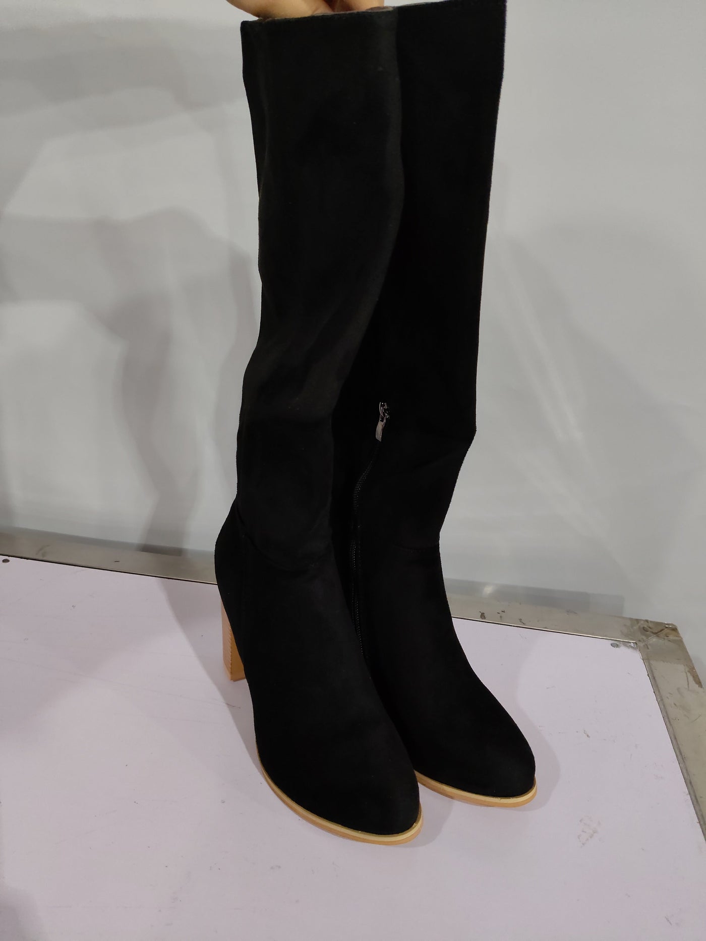 Elegant Knee-High Heeled Boots with Zipper