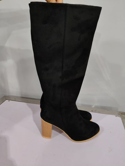 Elegant Knee-High Heeled Boots with Zipper